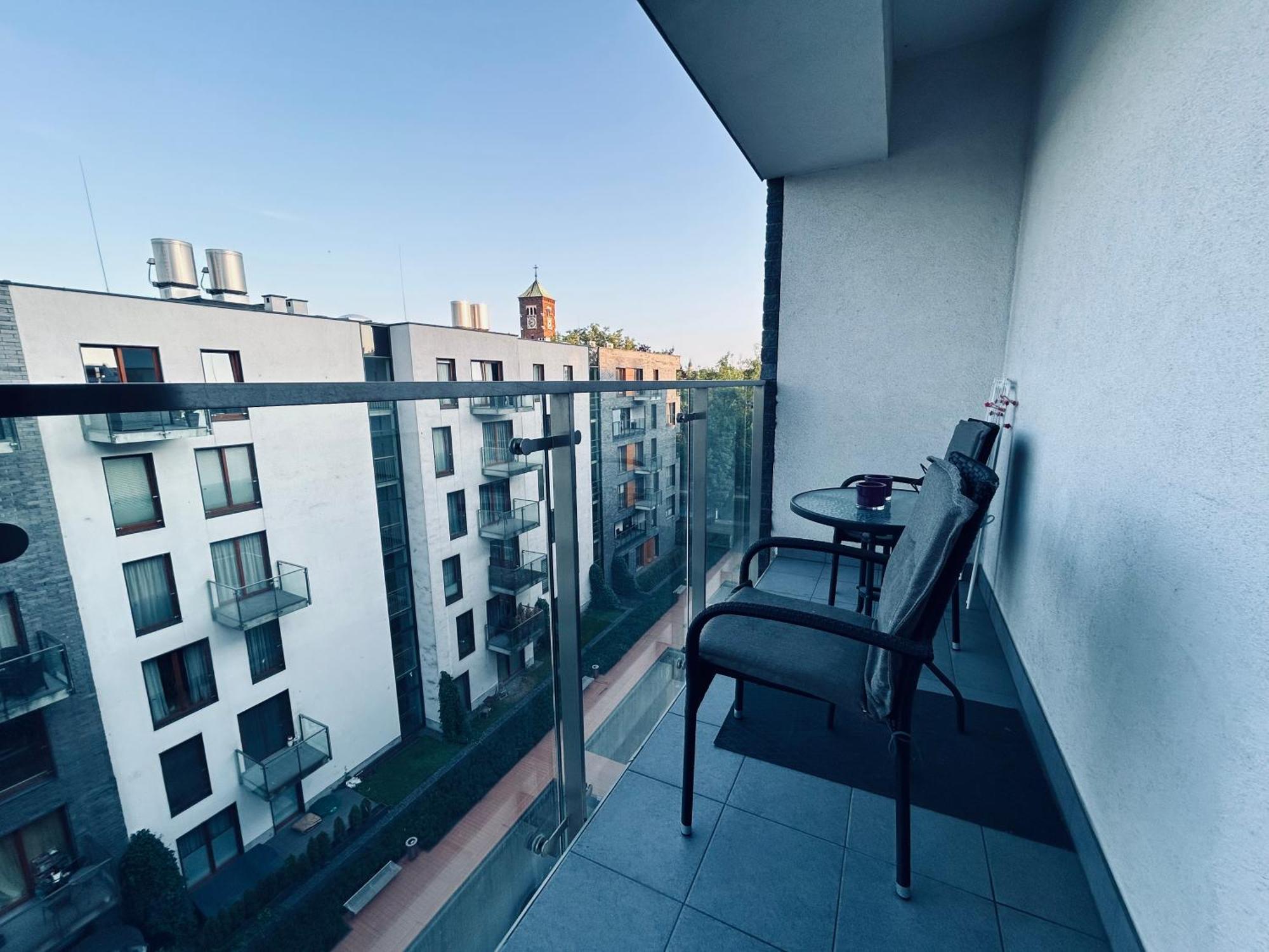 Apartmentprestige Central Station Cracóvia Exterior foto